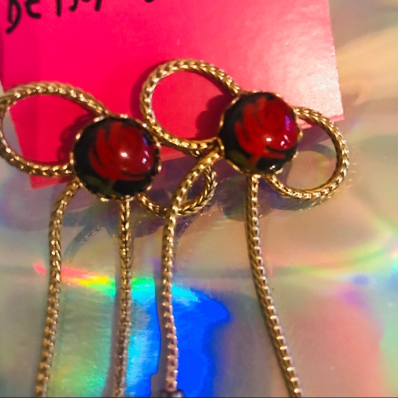 Lucite vintage rose earrings Betsey Johnson bows